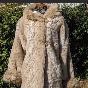 Coldwater Creek Faux Fur Snow Leopard 